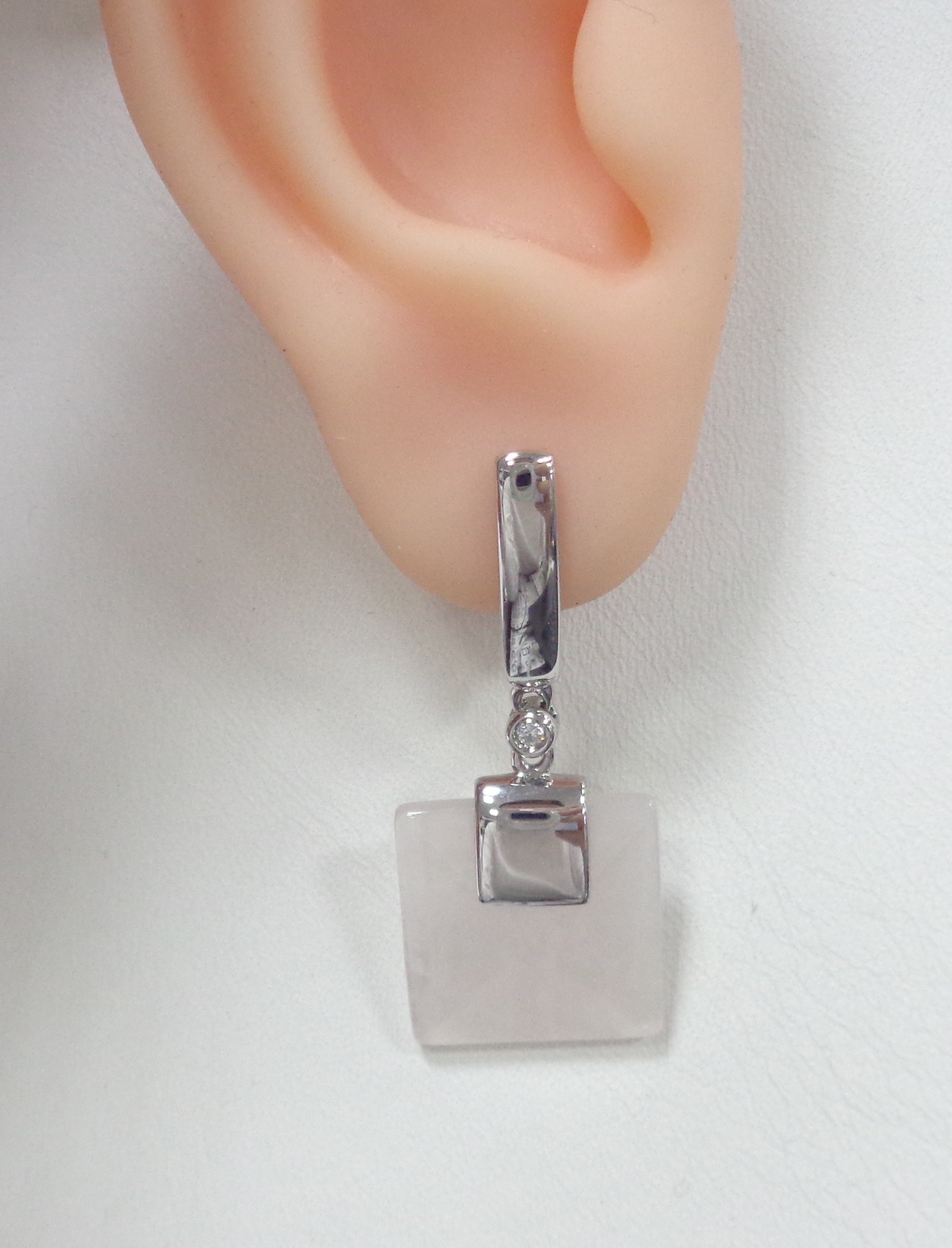 Серебряные серьги с розовым кварцем